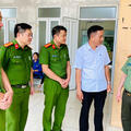 Lãnh đạo Công an tỉnh thăm, động viên cán bộ, chiến sĩ Công an các xã Tân Ninh, Sao Vàng và Thọ Phú sau sáp nhập