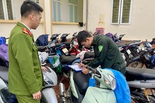 <a href="/tin-tuc-su-kien/huong-ve-co-so2" title="Phong trào toàn dân bảo vệ ANTQ" rel="dofollow">Phong trào toàn dân bảo vệ ANTQ</a>