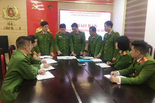 <a href="/tin-tuc-su-kien/huong-ve-co-so2" title="Phong trào toàn dân bảo vệ ANTQ" rel="dofollow">Phong trào toàn dân bảo vệ ANTQ</a>