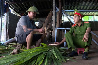 <a href="/tin-tuc-su-kien/huong-ve-co-so2" title="Phong trào toàn dân bảo vệ ANTQ" rel="dofollow">Phong trào toàn dân bảo vệ ANTQ</a>
