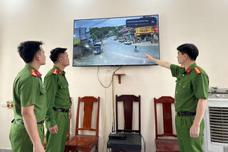 <a href="/tin-tuc-su-kien/huong-ve-co-so2" title="Phong trào toàn dân bảo vệ ANTQ" rel="dofollow">Phong trào toàn dân bảo vệ ANTQ</a>