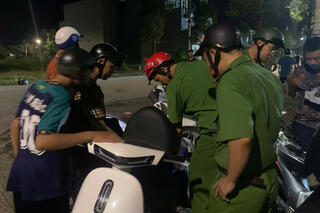 <a href="/tin-tuc-su-kien/tin-hoat-dong" title="Tin hoạt động" rel="dofollow">Tin hoạt động</a>