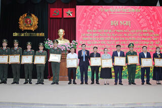 <a href="/tin-tuc-su-kien/tin-hoat-dong" title="Tin hoạt động" rel="dofollow">Tin hoạt động</a>