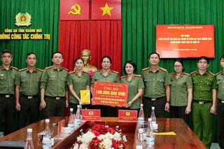 <a href="/tin-tuc-su-kien/tin-hoat-dong" title="Tin hoạt động" rel="dofollow">Tin hoạt động</a>