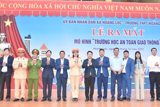 <a href="/tin-tuc-su-kien/tin-hoat-dong" title="Tin hoạt động" rel="dofollow">Tin hoạt động</a>