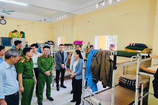 <a href="/tin-tuc-su-kien/tu-lieu" title="Tư liệu" rel="dofollow">Tư liệu</a>