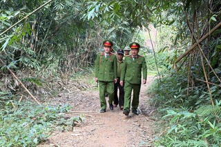 <a href="/tin-tuc-su-kien/tin-an-ninh-trat-tu" title="Tin An ninh trật tự" rel="dofollow">Tin An ninh trật tự</a>