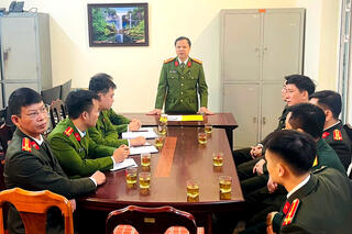 <a href="/tin-tuc-su-kien/tin-hoat-dong" title="Tin hoạt động" rel="dofollow">Tin hoạt động</a>