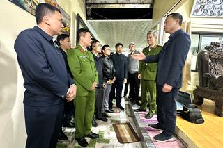 <a href="/tin-tuc-su-kien/tin-an-ninh-trat-tu" title="Tin An ninh trật tự" rel="dofollow">Tin An ninh trật tự</a>