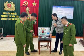 <a href="/tin-tuc-su-kien/tin-hoat-dong" title="Tin hoạt động" rel="dofollow">Tin hoạt động</a>