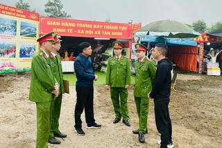 <a href="/tin-tuc-su-kien/tin-an-ninh-trat-tu" title="Tin An ninh trật tự" rel="dofollow">Tin An ninh trật tự</a>