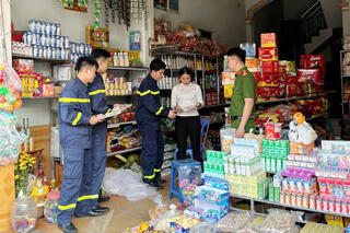 <a href="/tin-tuc-su-kien/tin-hoat-dong" title="Tin hoạt động" rel="dofollow">Tin hoạt động</a>