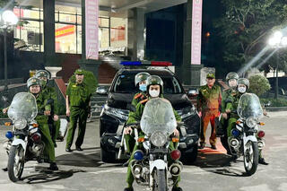 <a href="/tin-tuc-su-kien/tin-hoat-dong" title="Tin hoạt động" rel="dofollow">Tin hoạt động</a>