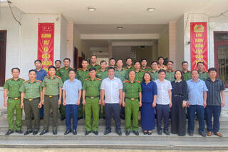 <a href="/tin-tuc-su-kien/tin-hoat-dong" title="Tin hoạt động" rel="dofollow">Tin hoạt động</a>