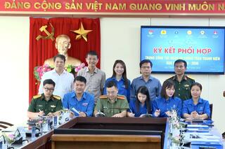 <a href="/tin-tuc-su-kien/tin-hoat-dong" title="Tin hoạt động" rel="dofollow">Tin hoạt động</a>