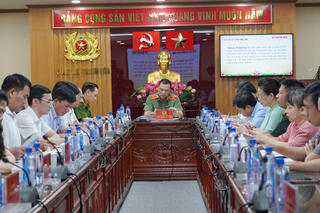 <a href="/tin-tuc-su-kien/tin-hoat-dong" title="Tin hoạt động" rel="dofollow">Tin hoạt động</a>