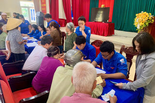 <a href="/tin-tuc-su-kien/tin-hoat-dong" title="Tin hoạt động" rel="dofollow">Tin hoạt động</a>