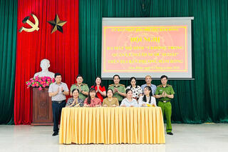 <a href="/tin-tuc-su-kien/tin-hoat-dong" title="Tin hoạt động" rel="dofollow">Tin hoạt động</a>