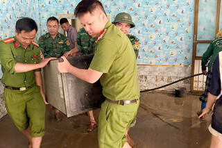 <a href="/tin-tuc-su-kien/tin-hoat-dong" title="Tin hoạt động" rel="dofollow">Tin hoạt động</a>