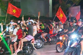 <a href="/tin-tuc-su-kien/tin-hoat-dong" title="Tin hoạt động" rel="dofollow">Tin hoạt động</a>