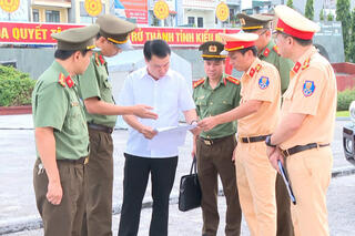 <a href="/tin-tuc-su-kien/tin-hoat-dong" title="Tin hoạt động" rel="dofollow">Tin hoạt động</a>