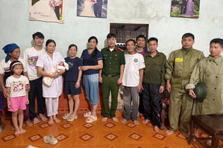 <a href="/tin-tuc-su-kien/tin-hoat-dong" title="Tin hoạt động" rel="dofollow">Tin hoạt động</a>