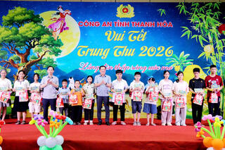 <a href="/tin-tuc-su-kien/tin-hoat-dong" title="Tin hoạt động" rel="dofollow">Tin hoạt động</a>