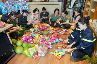 <a href="/tin-tuc-su-kien/tin-hoat-dong" title="Tin hoạt động" rel="dofollow">Tin hoạt động</a>