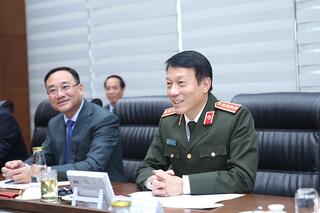 <a href="/tin-tuc-su-kien/tin-an-ninh-trat-tu" title="Tin An ninh trật tự" rel="dofollow">Tin An ninh trật tự</a>