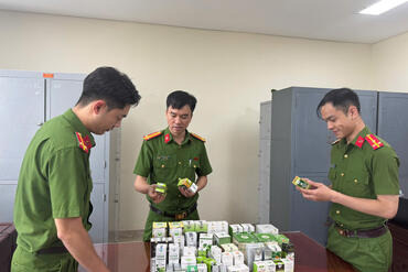 <a href="/tin-tuc-su-kien/tin-an-ninh-trat-tu" title="Tin An ninh trật tự" rel="dofollow">Tin An ninh trật tự</a>