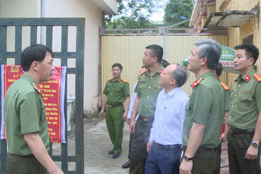 <a href="/tin-tuc-su-kien/tin-hoat-dong" title="Tin hoạt động" rel="dofollow">Tin hoạt động</a>