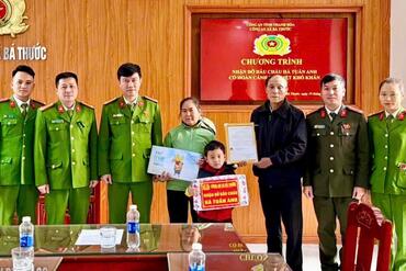 <a href="/tin-tuc-su-kien/tin-hoat-dong" title="Tin hoạt động" rel="dofollow">Tin hoạt động</a>