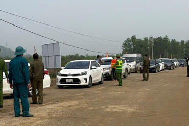 <a href="/tin-tuc-su-kien/tin-hoat-dong" title="Tin hoạt động" rel="dofollow">Tin hoạt động</a>