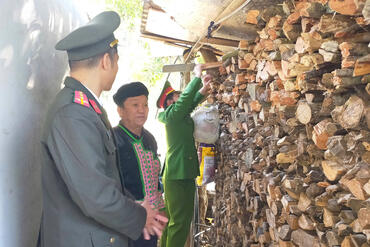 <a href="/tin-tuc-su-kien/huong-ve-co-so2" title="Phong trào toàn dân bảo vệ ANTQ" rel="dofollow">Phong trào toàn dân bảo vệ ANTQ</a>