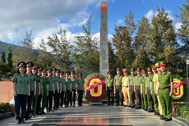 <a href="/tin-tuc-su-kien/tin-hoat-dong" title="Tin hoạt động" rel="dofollow">Tin hoạt động</a>