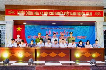 <a href="/tin-tuc-su-kien/huong-ve-co-so2" title="Phong trào toàn dân bảo vệ ANTQ" rel="dofollow">Phong trào toàn dân bảo vệ ANTQ</a>