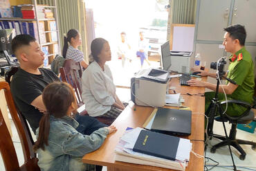 <a href="/tin-tuc-su-kien/tin-hoat-dong" title="Tin hoạt động" rel="dofollow">Tin hoạt động</a>