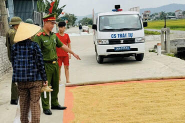 <a href="/tin-tuc-su-kien/tin-hoat-dong" title="Tin hoạt động" rel="dofollow">Tin hoạt động</a>