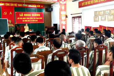 <a href="/tin-tuc-su-kien/tin-hoat-dong" title="Tin hoạt động" rel="dofollow">Tin hoạt động</a>