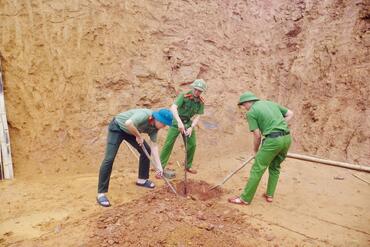 <a href="/tin-tuc-su-kien/tin-hoat-dong" title="Tin hoạt động" rel="dofollow">Tin hoạt động</a>