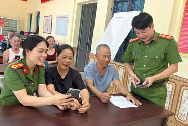 <a href="/tin-tuc-su-kien/tin-hoat-dong" title="Tin hoạt động" rel="dofollow">Tin hoạt động</a>