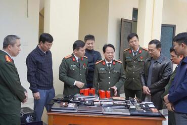 <a href="/tin-tuc-su-kien/tin-hoat-dong" title="Tin hoạt động" rel="dofollow">Tin hoạt động</a>