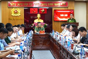 <a href="/tin-tuc-su-kien/tin-hoat-dong" title="Tin hoạt động" rel="dofollow">Tin hoạt động</a>
