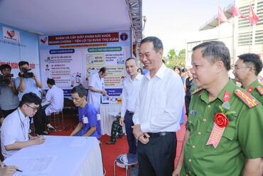 <a href="/tin-tuc-su-kien/huong-ve-co-so2" title="Phong trào toàn dân bảo vệ ANTQ" rel="dofollow">Phong trào toàn dân bảo vệ ANTQ</a>