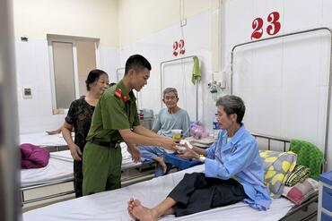 <a href="/tin-tuc-su-kien/tin-hoat-dong" title="Tin hoạt động" rel="dofollow">Tin hoạt động</a>