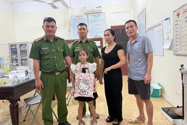 <a href="/tin-tuc-su-kien/tin-hoat-dong" title="Tin hoạt động" rel="dofollow">Tin hoạt động</a>
