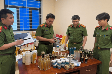 <a href="/tin-tuc-su-kien/tin-an-ninh-trat-tu" title="Tin An ninh trật tự" rel="dofollow">Tin An ninh trật tự</a>