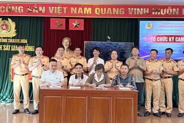 <a href="/tin-tuc-su-kien/tin-hoat-dong" title="Tin hoạt động" rel="dofollow">Tin hoạt động</a>