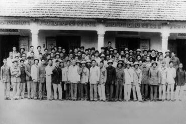 <a href="/tin-tuc-su-kien/tu-lieu" title="Tư liệu" rel="dofollow">Tư liệu</a>