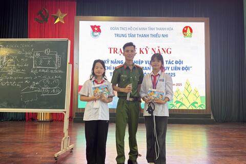 Tuyên truyền kỹ năng an toàn phòng cháy, chữa cháy và phòng chống đuối nước cho học sinh
